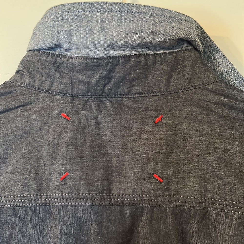 Robert Graham Tailored fit 3X Blue Chambray with Floral front - Picture 11 of 14
